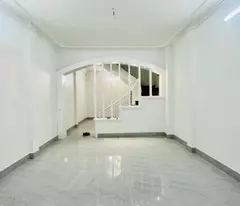 townhouse for sale in kim nguu, hai ba trung, 51m, 3 floors. price: 8.6 billion. contact: 0937158386