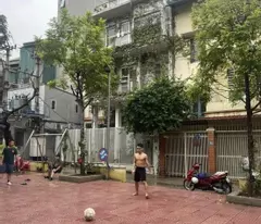 townhouse for sale in phuong mai, dong da, near the street, car parking, convenient for business, 5 floors, 31m2, price 7.5 billion