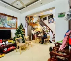 townhouse for sale in ton duc thang, dong da right on 4 floors, 36m2, price 3.8 billion