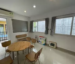 townhouse for sale in tran khat chan, hai ba trung, 39m, 3 floors. price: 7.2 billion