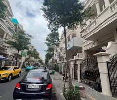 townhouse for sale with basement cityland park hills, go vap - price 21.5 billion - currently for rent 40 million/month