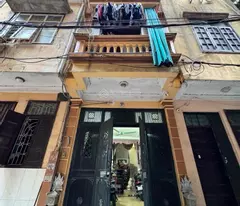 tran vy private house for sale, 8.4 billion, 30m2, 5 floors, 3 bedrooms, 4 bathrooms. oto parking, turn to tran vy street.