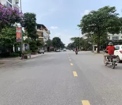 trau quy land for sale 136m2 - nguyen khiem ich street 22m free c4 house. 098285280