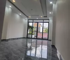 trinh dinh cuu townhouse for sale, gateway to dinh cong urban area, 7c car parked at the door, wonderful spa business