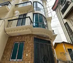 tu hoang nam tu liem house for sale. red book 32m2 built 5 floors. opposite hanoi university of industry
