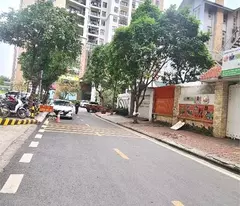 villa 306m, mt 15m, elevator, basement parking, dich vong urban area, near cau giay park, 89.8 billion