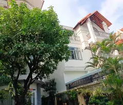 villa, corner lot, 2 frontage, 10m street, 3 floors, 210m2, binh trung tay, only 19 billion