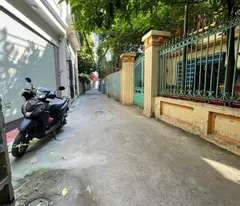 villa for sale, 169 square meters, 8 square meters, price only 130 million, 1 square meter with car parking. purchase price for investment or subdivision