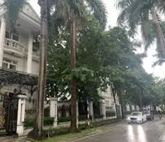 villa for sale in c5 ciputra area 217m2 behind the house is a lake and 60ha park