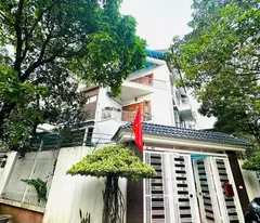 villa for sale in me tri my dinh 202m2x4t, frontage 8.5m, cars avoided, sidewalk, 38 billion
