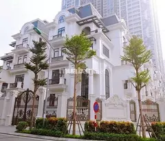villa next to vinhomes gardenia ham nghi, 1 step to the street, super beautiful design