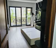 yen lac house for sale, 5-storey plot, sparkling elevator, car, business office, two ladies