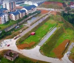 selling land with a townhouse in the center of sapa town, permanent red book